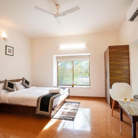 White Coco House 4Bhk Villa Nashik Exterior photo